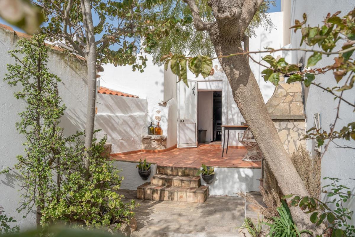 Casa Carina Espiche Bed & Breakfast Exterior photo